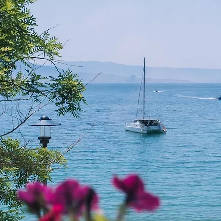 Precioso Amanecer Frente Al Mar By *